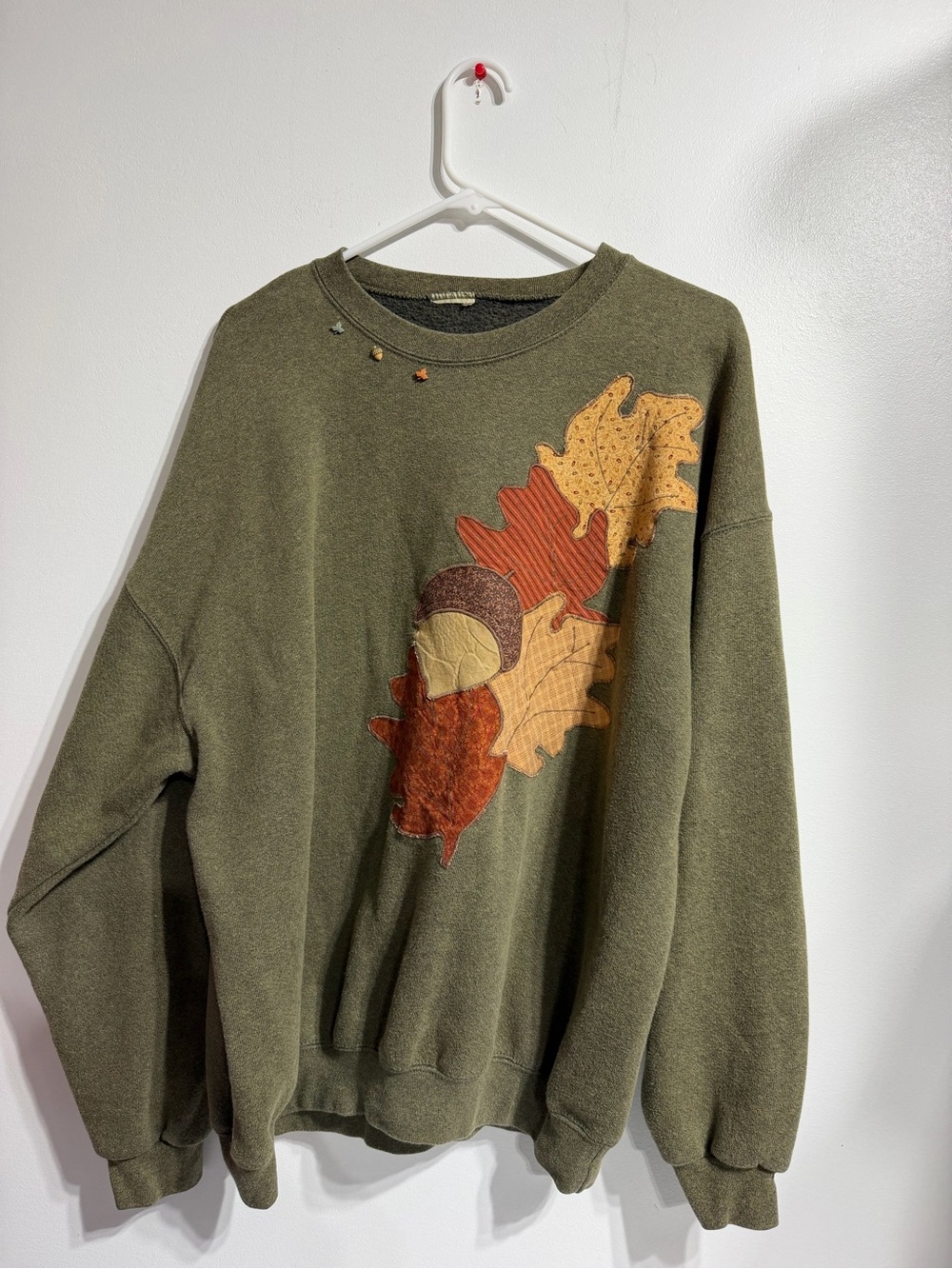 Vintage Autumn Fall Leaves Acorn Applique Embroidered Green Sweatshirt Large